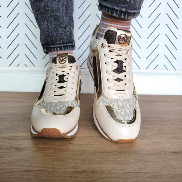 ❤️MK WILMA Womens Trainer Sneaker 5.5 Monogram Gold Brown Casual Lifestyle Shoes - Picture 4 of 11